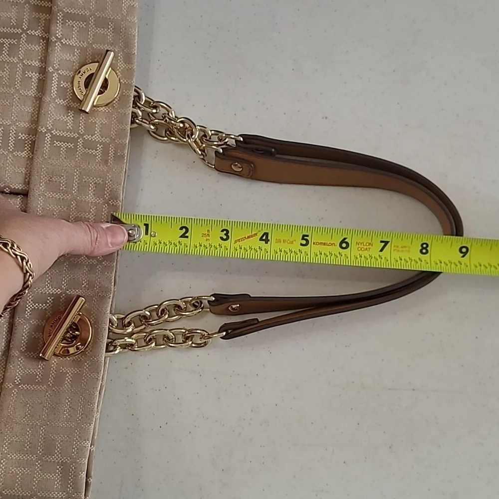Tommy Hilfiger Cream and Tan Shoulder Bag with Gold Hardware